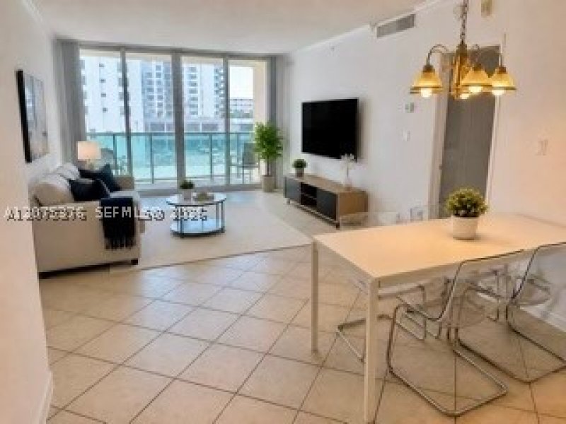 Comprar apartamento en The Wave Condo 439