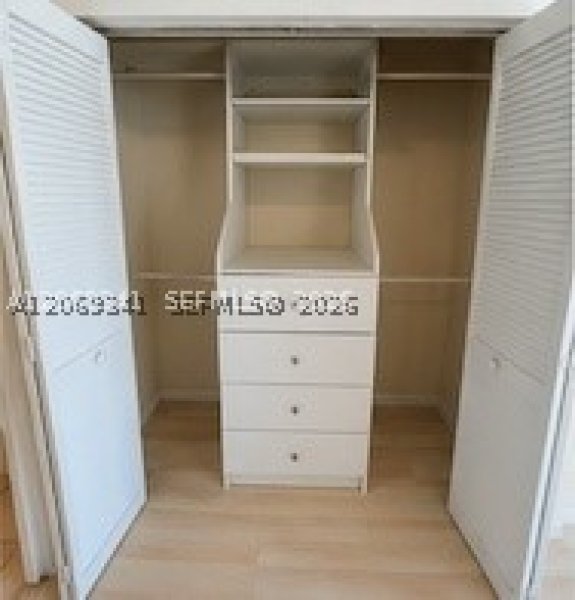 Comprar apartamento en Turnberry On The Green 210