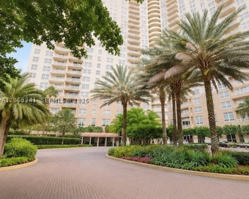 Turnberry On The Green Apt #210