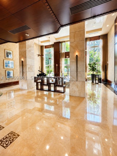 Comprar apartamento en Turnberry On The Green 210