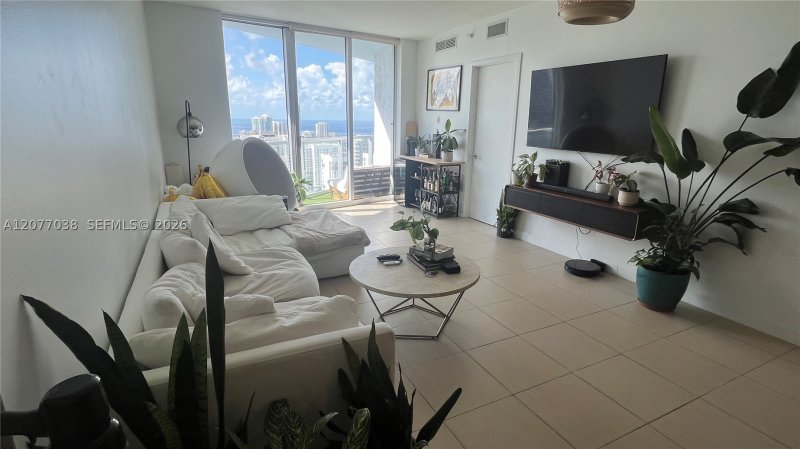 Latitude On The River Apt #3702