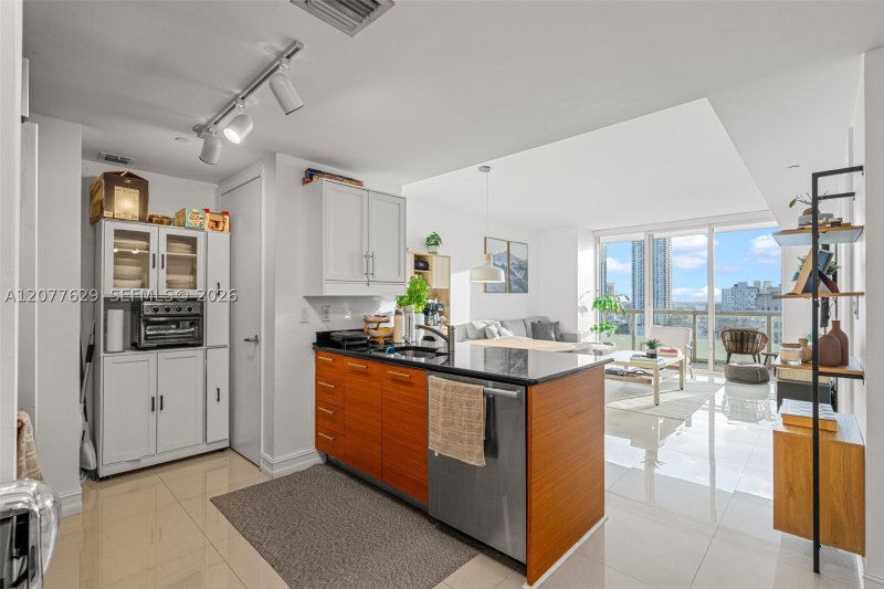 Condo for sale at 50 Biscayne 2507