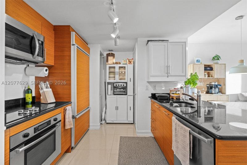 Condo for sale at 50 Biscayne 2507