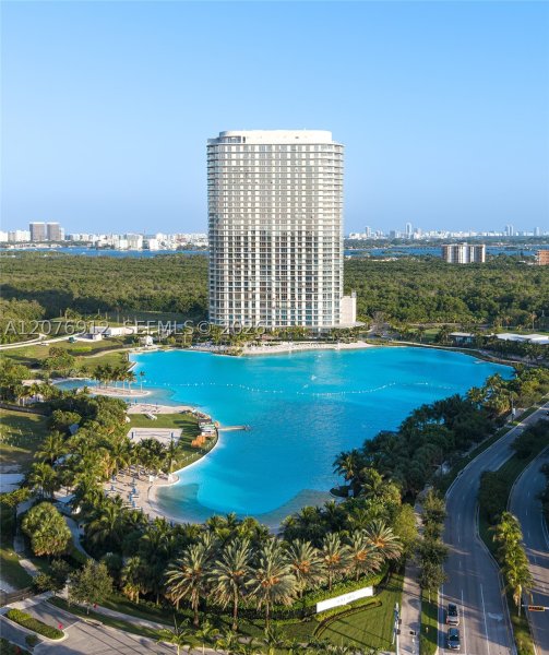 Apartment for rent at One Park Tower by Turnberry 2402