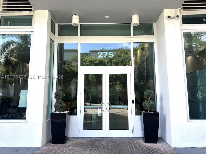 Apartment for rent at 1800 Biscayne Plaza 1810