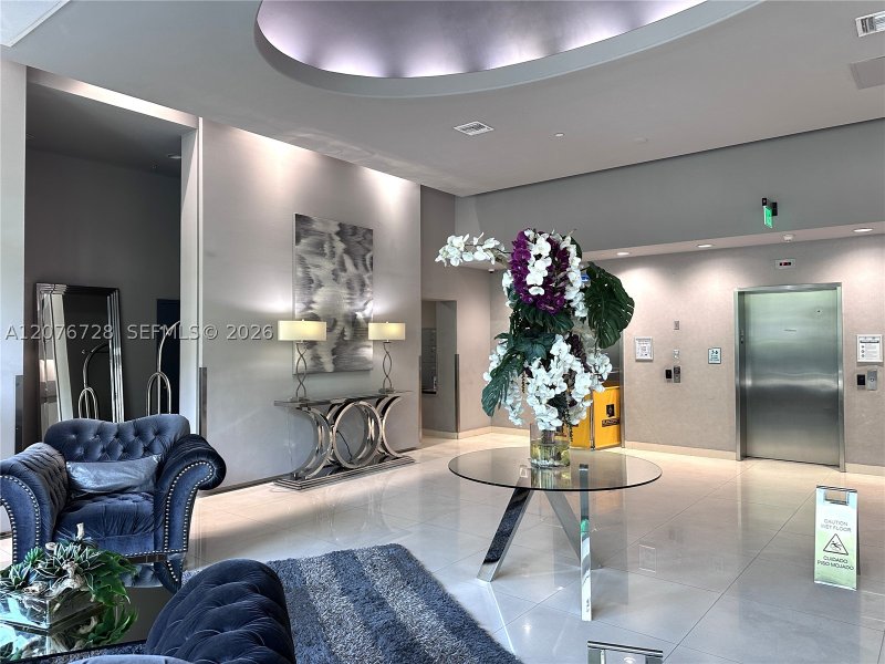 Apartment for rent at 1800 Biscayne Plaza 1810