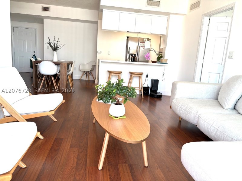 Apartment for rent at 1800 Biscayne Plaza 1810
