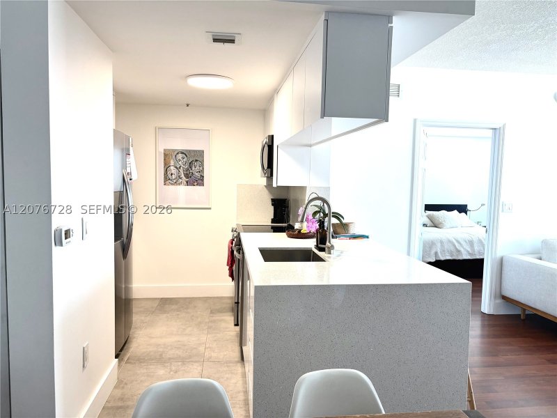 Apartment for rent at 1800 Biscayne Plaza 1810