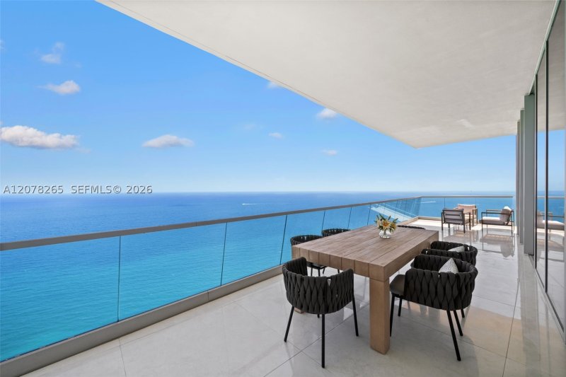 Apartment for rent at Turnberry Ocean Club 4304