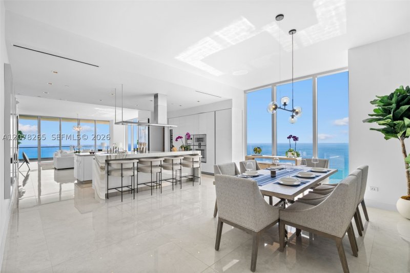 Apartment for rent at Turnberry Ocean Club 4304