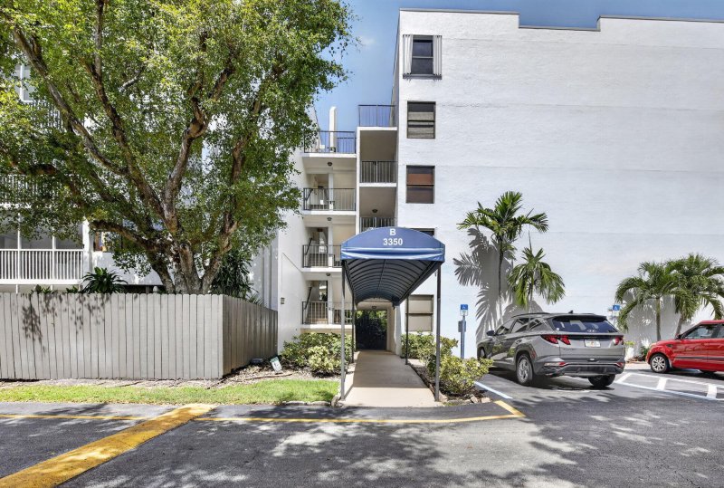 Comprar apartamento en Southview at Aventura 2B-B
