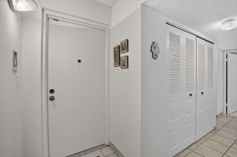 Comprar apartamento en Southview at Aventura 2B-B