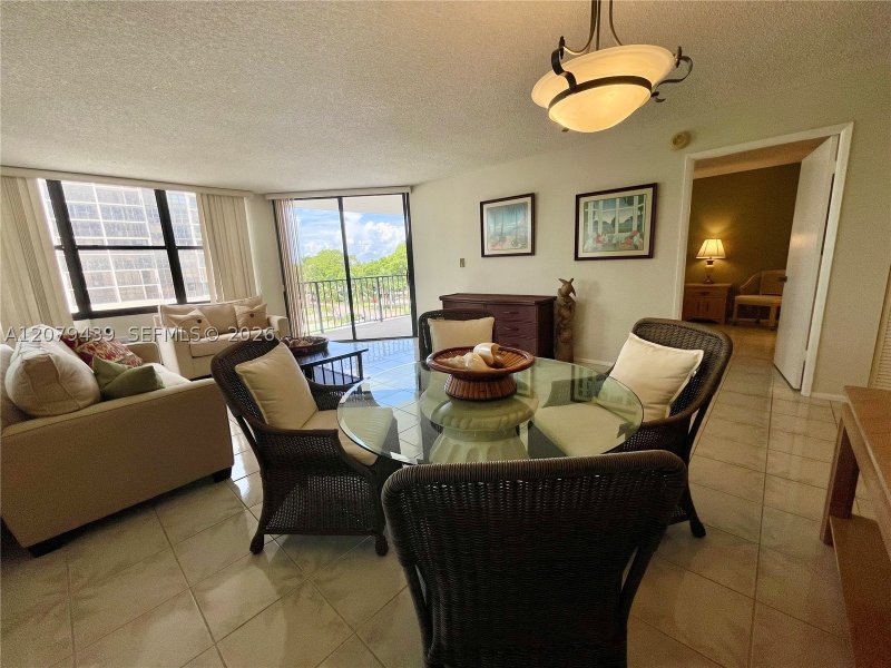 Comprar apartamento no Brickell Place B506