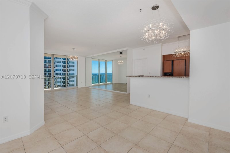 Apartment for rent at 2080 Ocean Drive MPH09