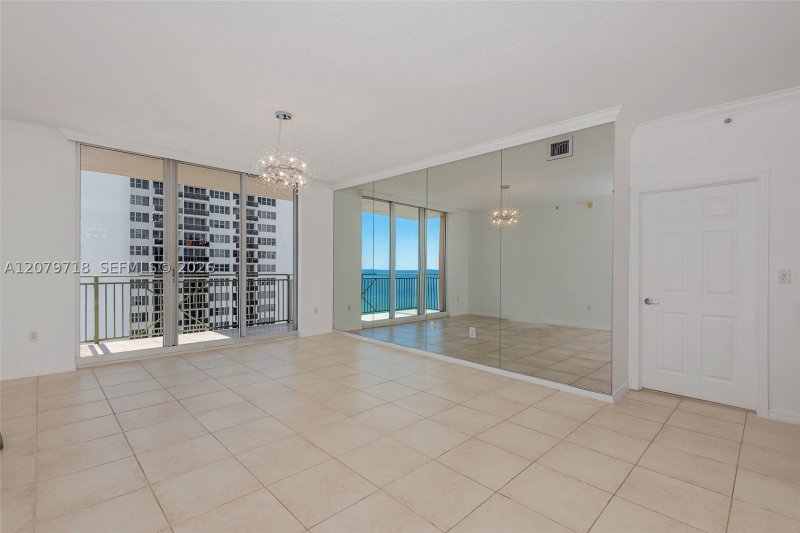 Apartment for rent at 2080 Ocean Drive MPH09