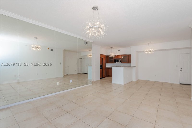 Apartment for rent at 2080 Ocean Drive MPH09