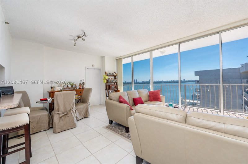 Apartment for rent at Grandview Palace PH224