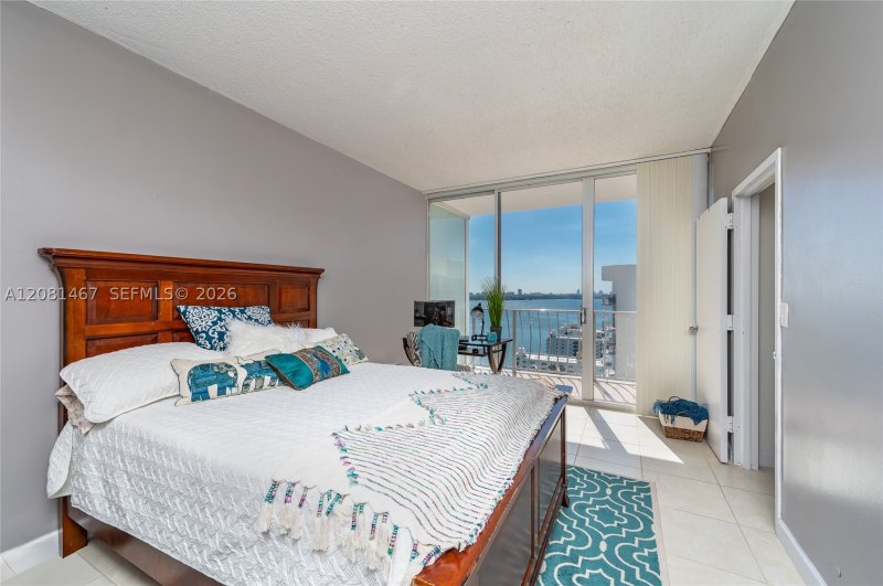 Apartment for rent at Grandview Palace PH224