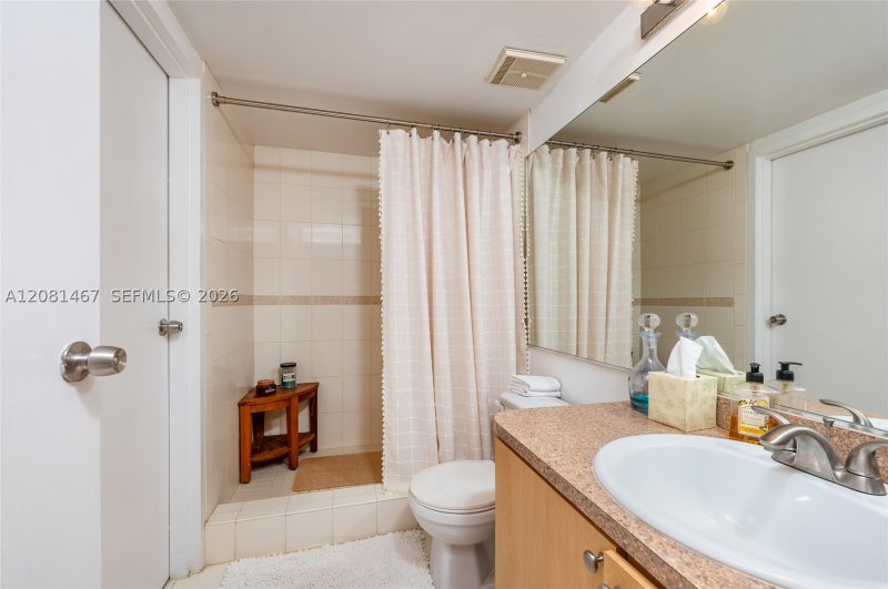 Apartment for rent at Grandview Palace PH224