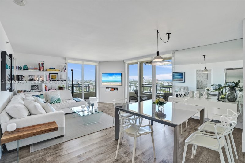 Apartment for rent at Yacht Club at Portofino 1411