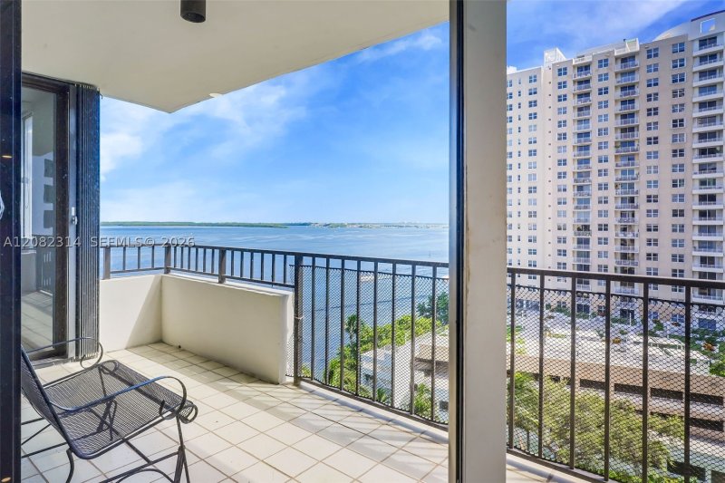 Alquiler de apartamento en Brickell Key One A1007