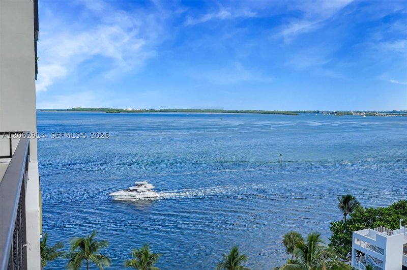 Alquiler de apartamento en Brickell Key One A1007
