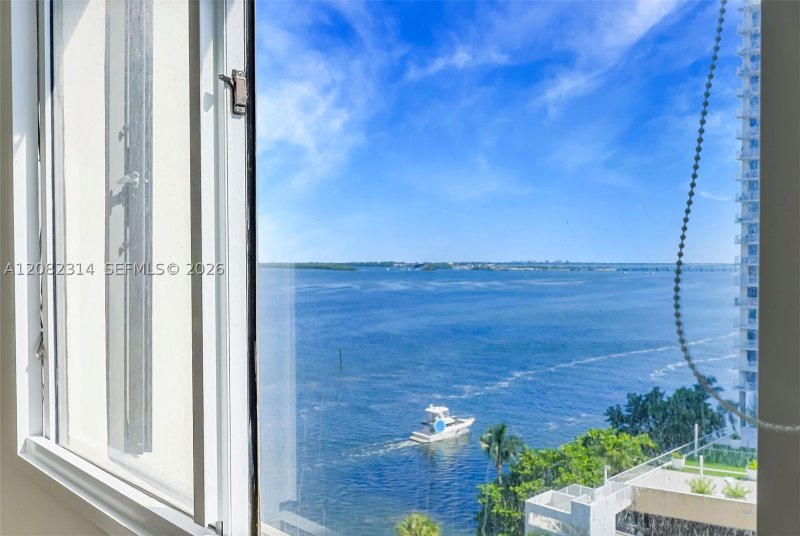 Alquiler de apartamento en Brickell Key One A1007