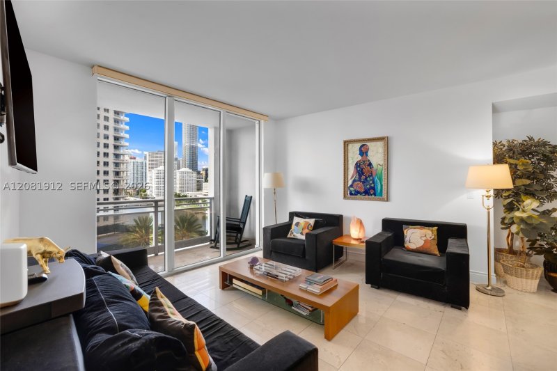 Condo for sale at Carbonell 1001