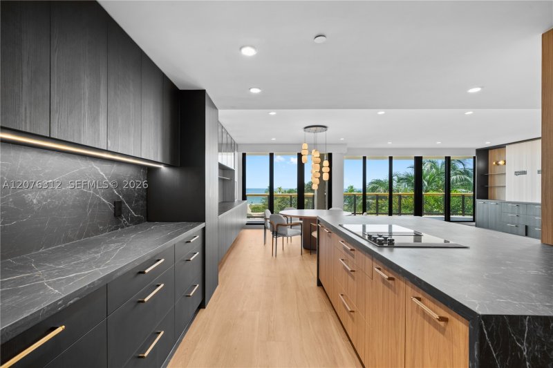 Condo for sale at Bal Harbour Tower Condo 3F