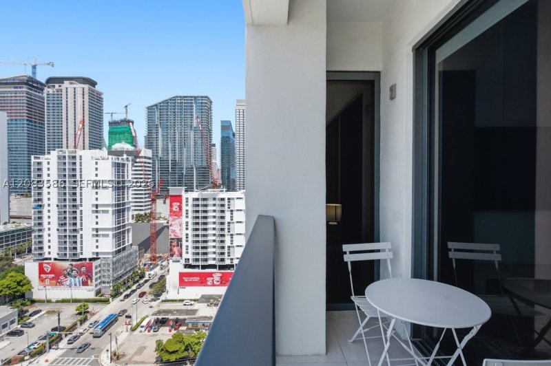 Comprar apartamento en Smart Brickell Residences 1704