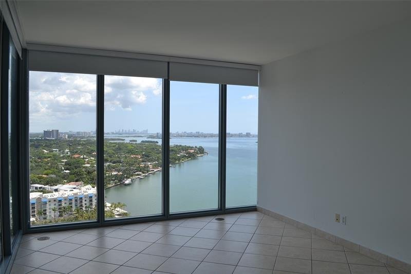 Apartment for rent at Blue Condominium 2806