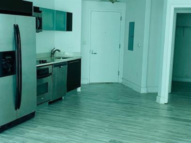 Condo for sale at Quantum 1705