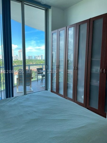 Alquiler de apartamento en Uptown Marina Lofts 702