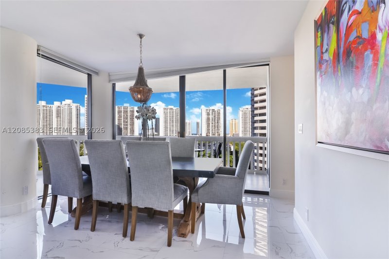 Aluguel de apartamento no 1000 Williams Island 1404