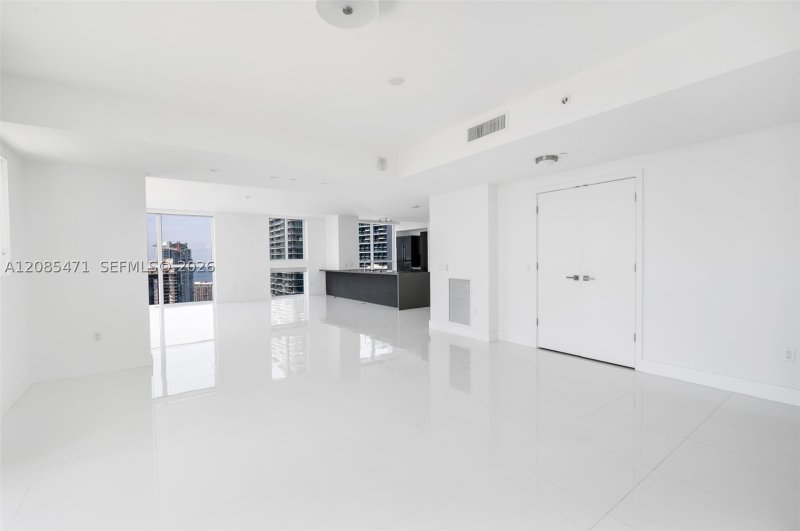 Comprar apartamento no The Bond 3900-3901