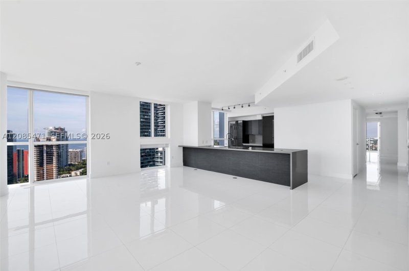 Comprar apartamento no The Bond 3900-3901