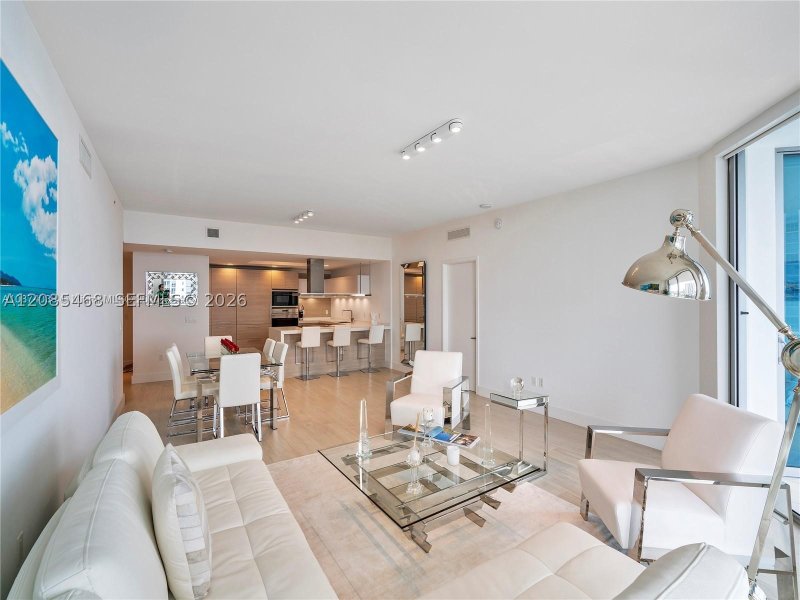 Comprar apartamento en Marina Palms Yacht Club 1105