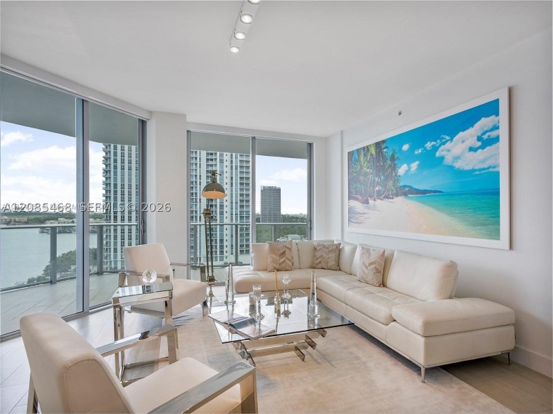 Comprar apartamento en Marina Palms Yacht Club 1105