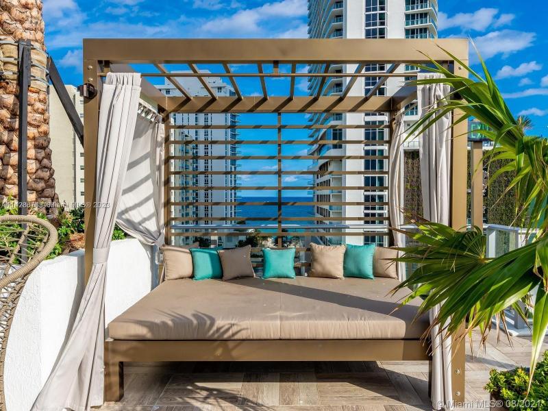 Condo for sale at Hyde Beach House R301