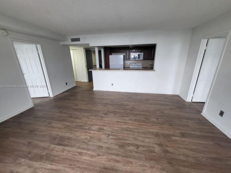 Condo for sale at Sailboat Cay 1408