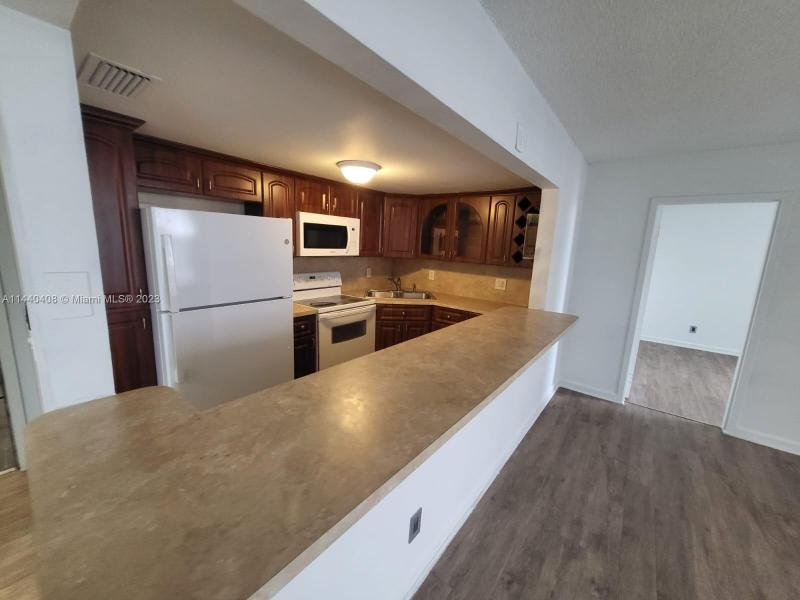 Condo for sale at Sailboat Cay 1408