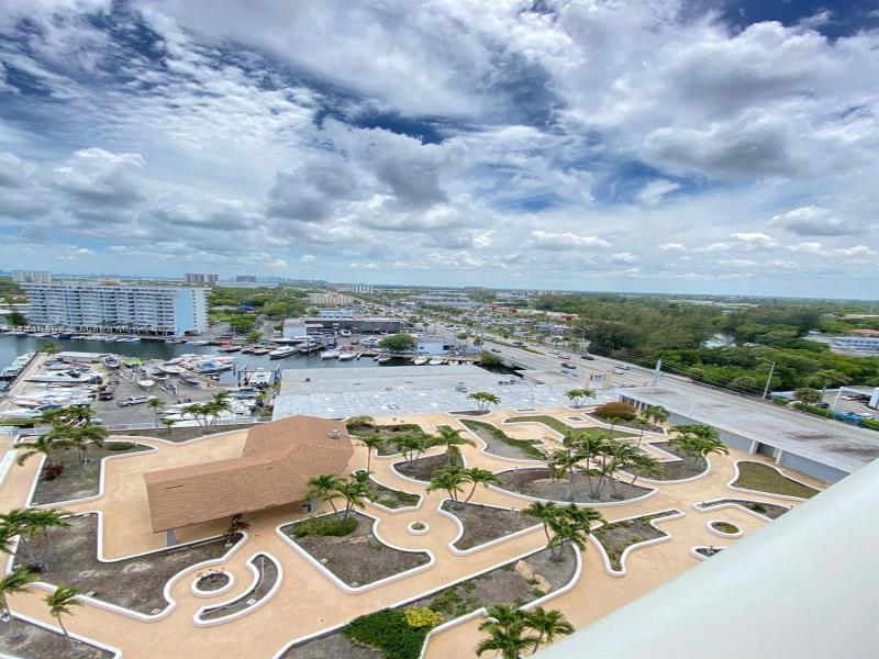 Condo for sale at Sailboat Cay 1408