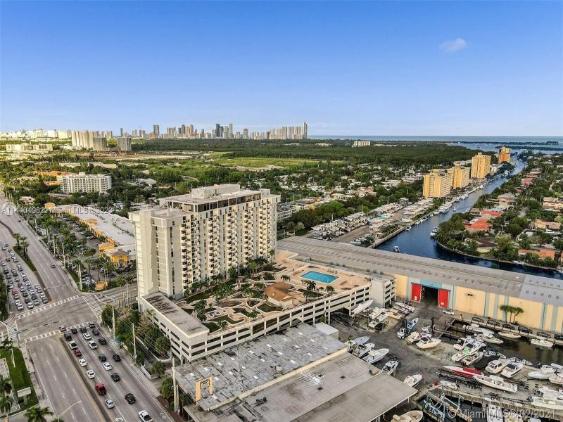 Condo for sale at Sailboat Cay 1408