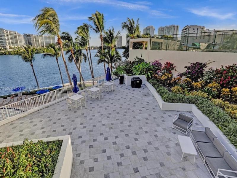 Condo for sale at Hidden Bay 1208