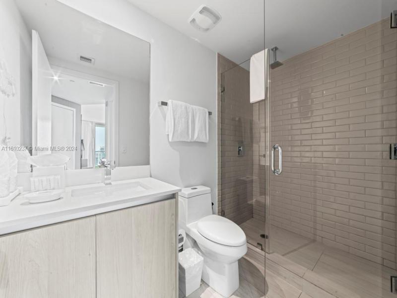Comprar apartamento no Hyde Beach House R2409
