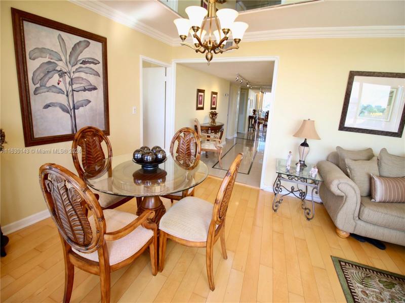 Comprar apartamento en King Cole 319