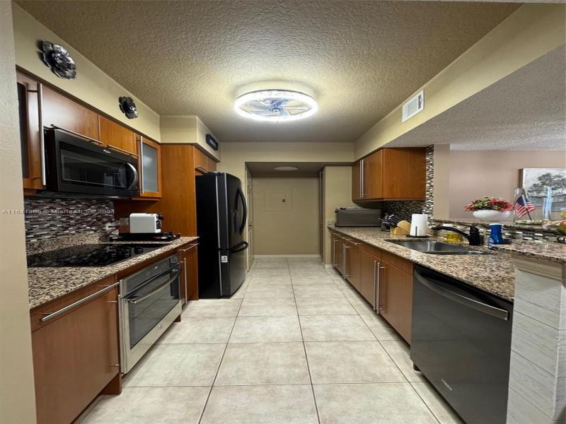 Apartment for rent at 2080 Ocean Drive 1607