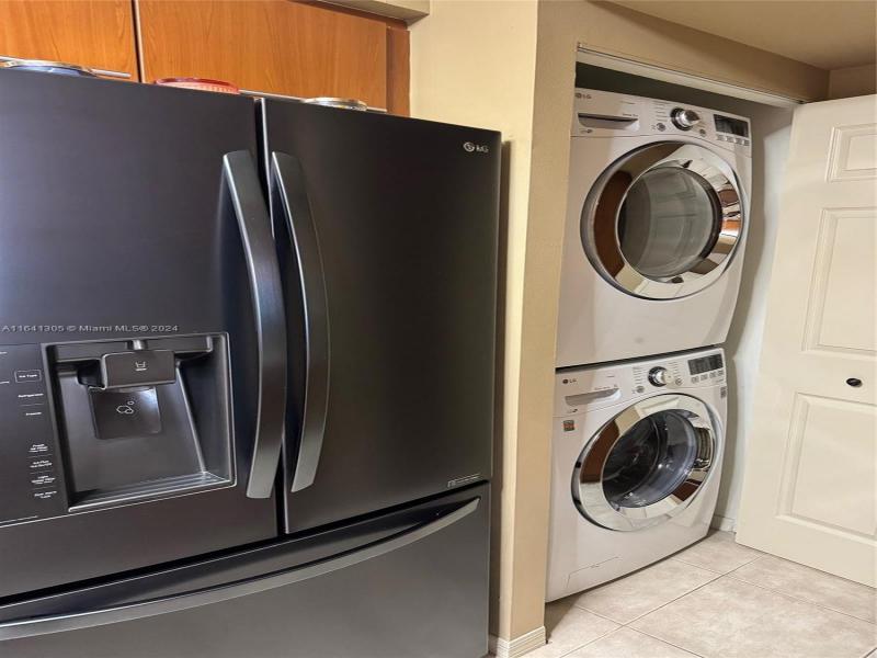 Apartment for rent at 2080 Ocean Drive 1607