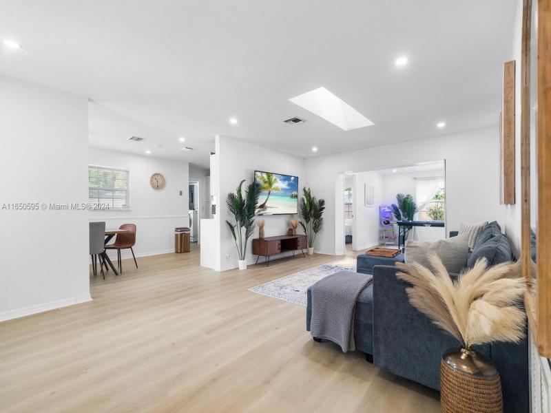 Property photo # 8