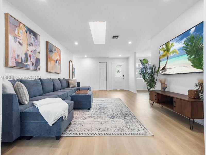 Property photo # 4